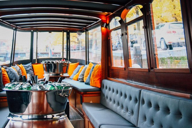 Amsterdam Canal Cruise in Classic Salon Boat With Drinks and Cheese - Why a Classic Salon Boat Beats the Usual Canal-Grind