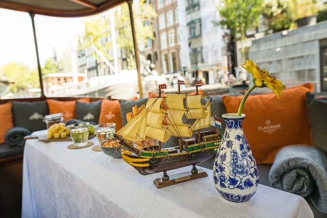 Amsterdam Canal Cruise with Cheese and Wine - Singel and Moat-Era Amsterdam