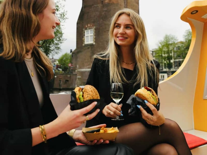 Amsterdam canal cruise with culinary burger or cheese & wine - Burger Dinner vs. Cheese & Wine: what you’re actually buying