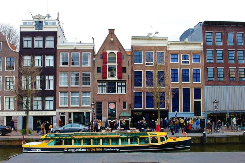 Amsterdam canal cruise with culinary burger or cheese & wine - FAQ