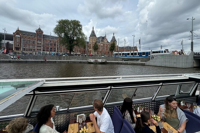 Amsterdam Cheese and Wine Canal Cruise - Prinsengracht’s “modest” canal feel and the UNESCO numbers