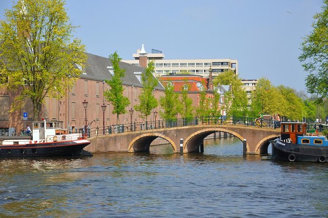 Amsterdam Classic Saloon Boat Cruise with Drinks and Cheese - Key things to know before you go