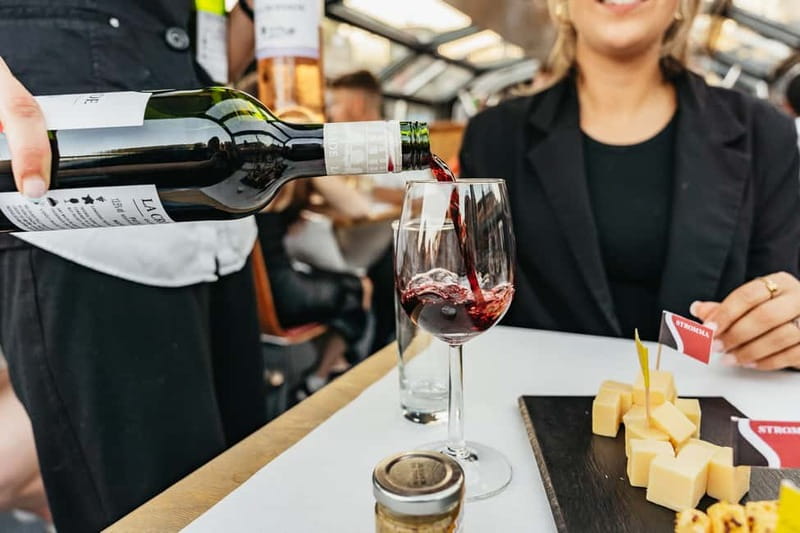 Amsterdam: Cozy Cheese & Wine Cruise Tasting Experience - The 75-Minute Flow: How the Drinks Work Without Getting Loud