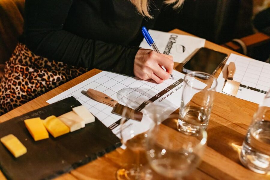 Amsterdam: Dutch Cheese Tasting Experience with Wine - Key things that make this tasting worth your time