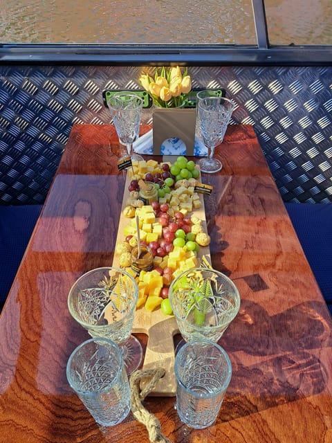 Amsterdam: Luxury Cheese & Wine Canal Cruise - Key highlights you’ll feel right away