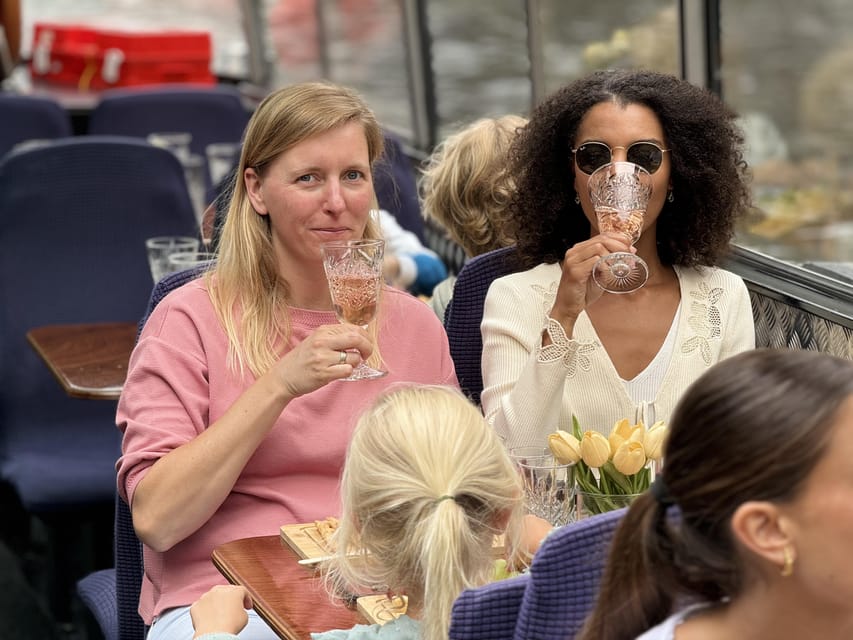 Amsterdam: Luxury Cheese & Wine Canal Cruise - On board: what the experience feels like (and what to wear)
