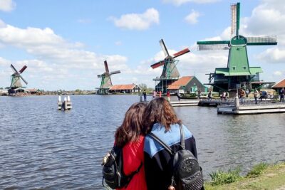 Amsterdam private tour to windmills, cheese farm and villages - Simonehoeve cheese farm: tastings, clogs, and family-run reality