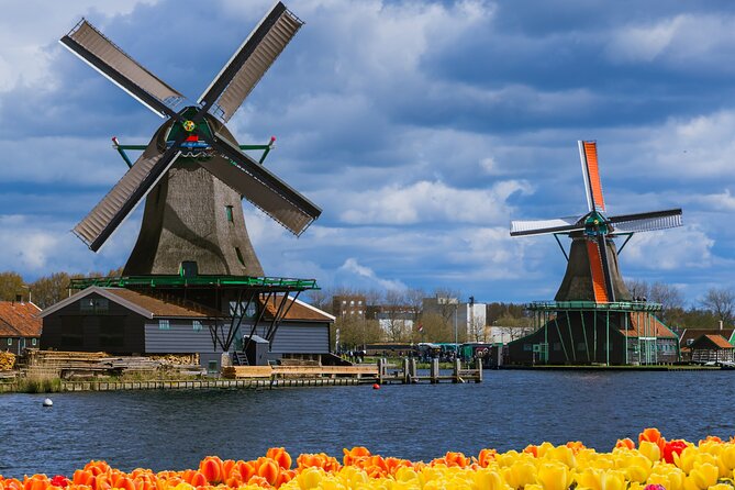 Amsterdam: Windmills, Cheese and Volendam Tour with Video Guide - Alida Hoeve cheese farm: Gouda-making, then tasting