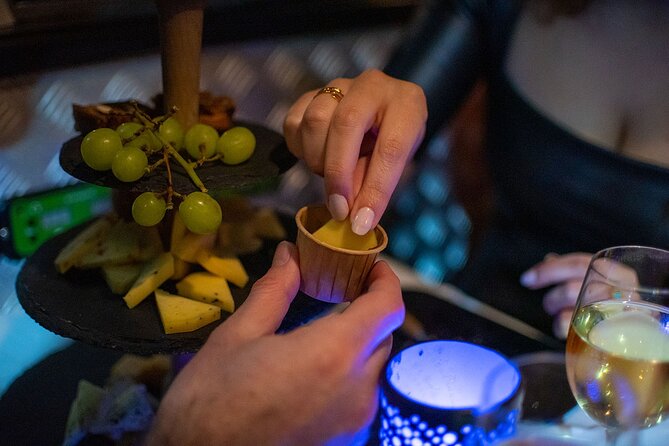 Amsterdam Wine and Cheese Guided Evening Cruise - Keizersgracht, Herengracht, and the Golden Bend at Night