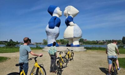 Amsterdam: Zaanse Schans E-Bike Tour with Windmills & Cheese - Yellow Bike pickup and the ride out of Amsterdam