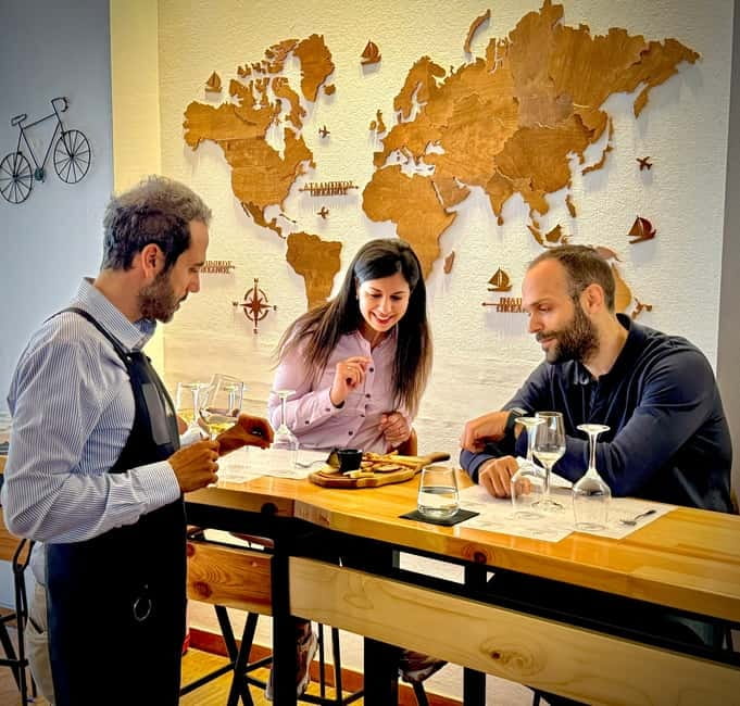 Athens: Acropolis Wine Tasting with Cheese and Olives - The Flight: five Greek wines made for comparison
