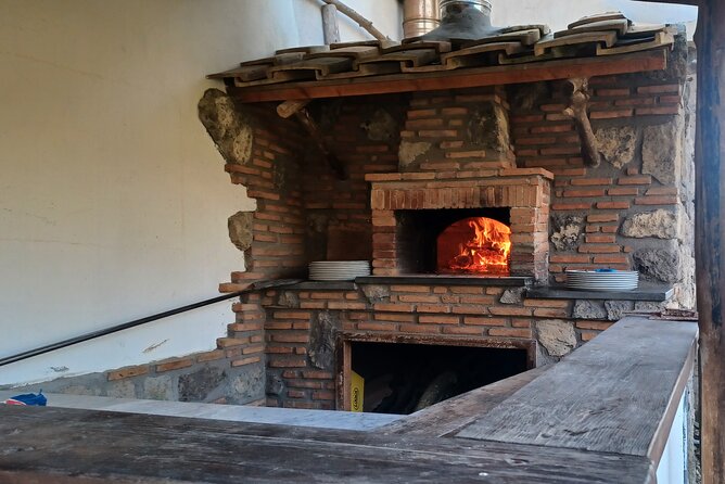 Authentic Farm Tour with Pizza, Cheese, Wine & Limoncello Tasting - Mozzarella & caciotta: the filatura demo you actually want to watch
