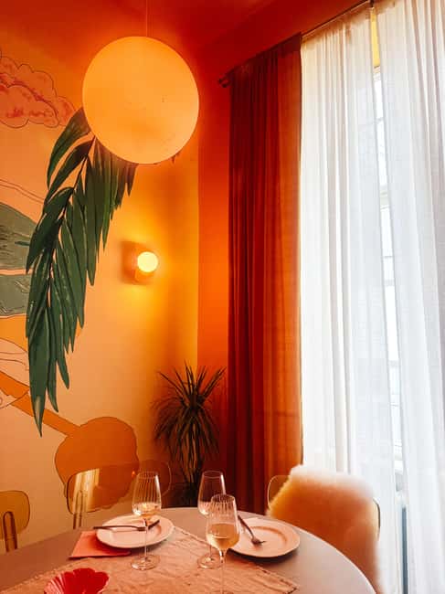Berlin Wall Wine Tasting: Cold War History and Wine & Cheese - Six wines: how you’ll compare East vs West and the new Berlin revival