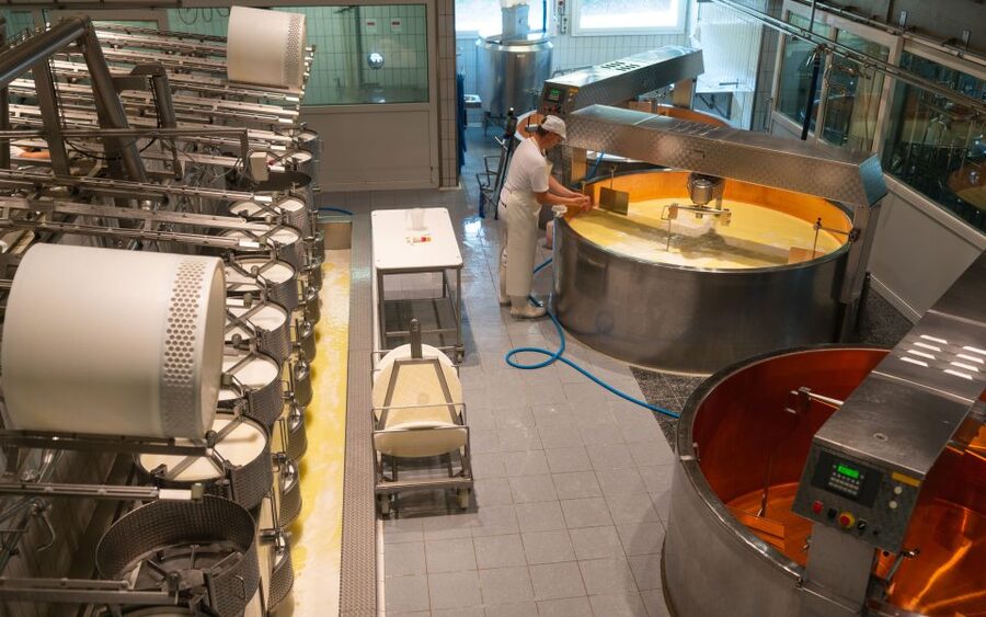 Bern: Gruyères Cheese and Cailler Chocolate Tasting Tour - Should you book this Bern–Gruyères cheese and Cailler chocolate tour?