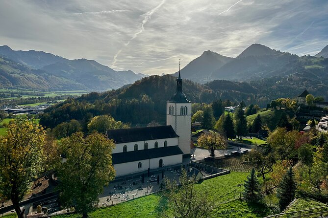 Bern Private Tour - Gruyères , Cheese, and Lavaux's UNESCO Wine - Golden Pass Express: the scenic train that breaks up the day