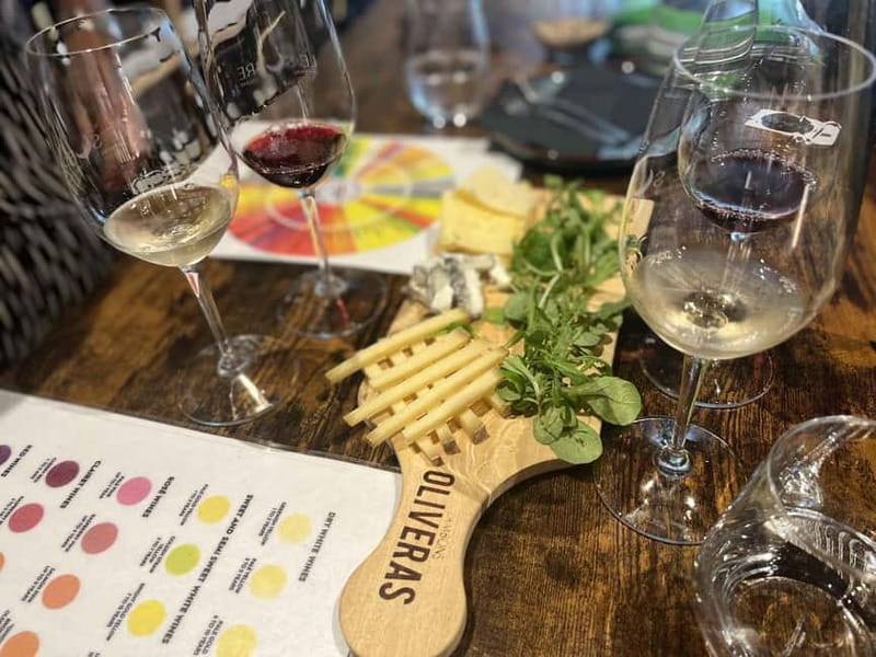 Blind Tasting: 4 Bordeaux Natural Wine + Cheese experience - Four Bordeaux natural wines in one hour: the white, two reds, and the sweet one