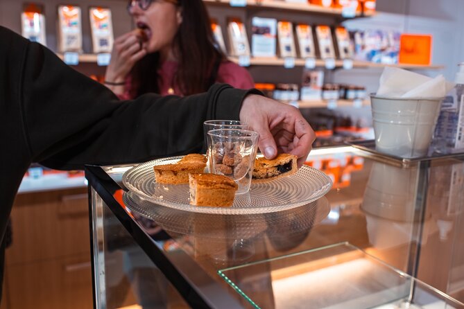 Bordeaux Afternoon Food Tour : Sweets, Wine and Cheese - Coffee first: the tasting stop that turns the afternoon on