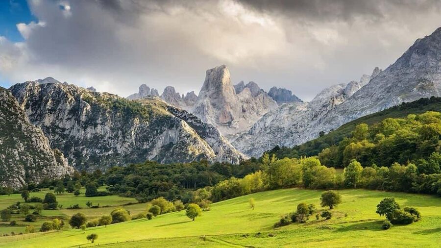 Bulnes: Excursion with funicular and Cabrales cheese cave in the Picos de Europa - Picos de Europa in One Long Day: Bulnes and Cabrales