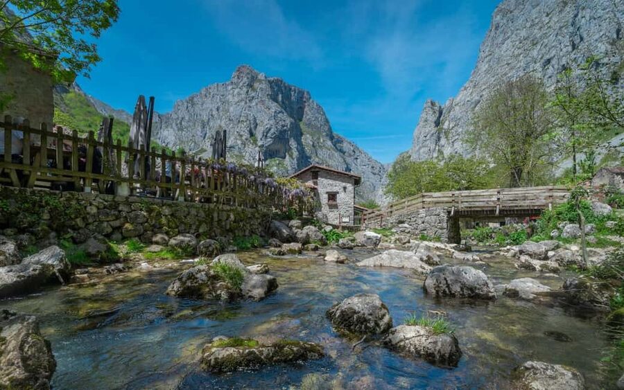 Bulnes: Excursion with funicular and Cabrales cheese cave in the Picos de Europa - Who this tour fits best (and who should rethink it)