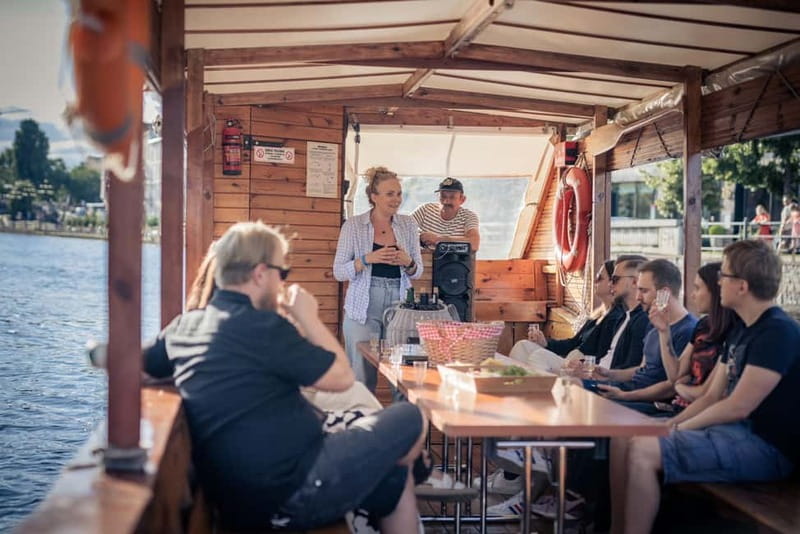 Bydgoszcz: River Cruise with local Wine and Cheese Tasting - Practical rules and small logistics that matter