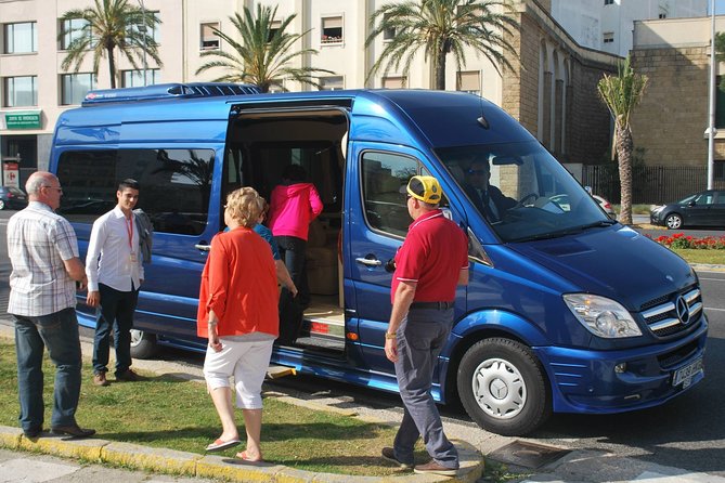 Cadiz Shore Excursion: Scenic & walking tour with cheese and sherry tasting - Old Town Squares, Monuments, and the Walk You’ll Actually Remember