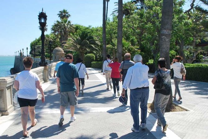 Cadiz Shore Excursion: Scenic & walking tour with cheese and sherry tasting - Catedral Nueva: The Big Showpiece With a Catch