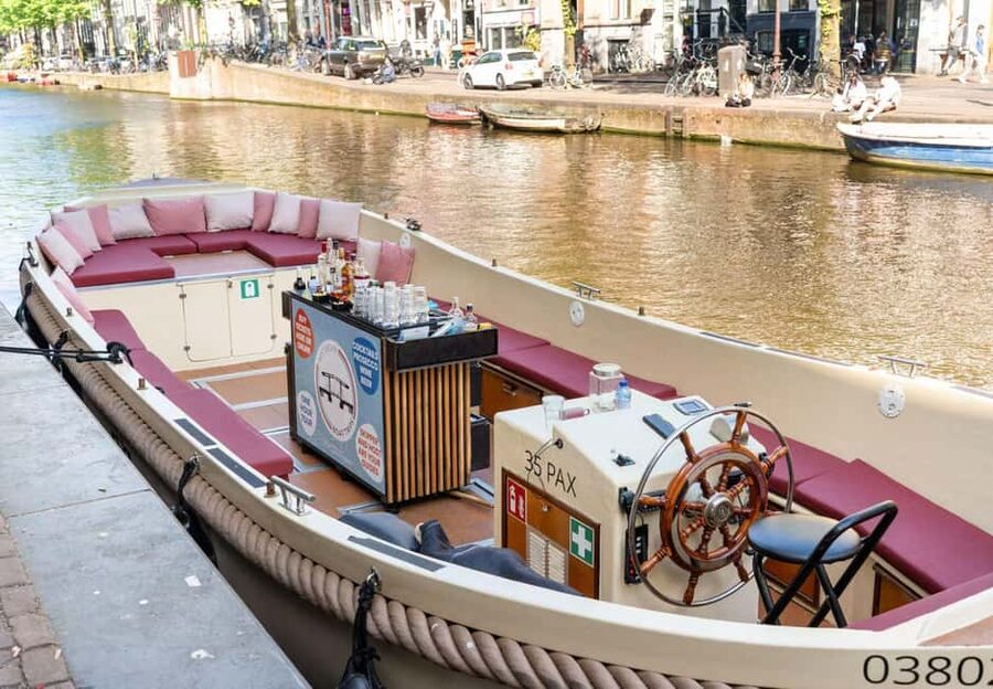 CHEESE AND DRINKS TOUR: A TASTE OF AMSTERDAM ON THE CANALS - Should You Book This Cheese and Drinks Canal Tour?