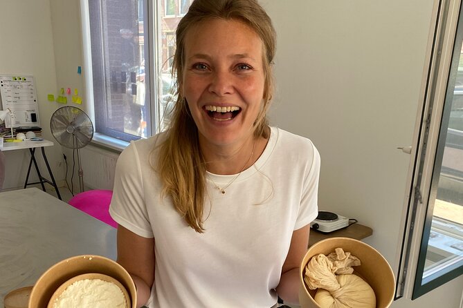 Cheese making workshop next to De Hallen, heart of Amsterdam - Making two fresh cheeses: what you’ll do at the bench