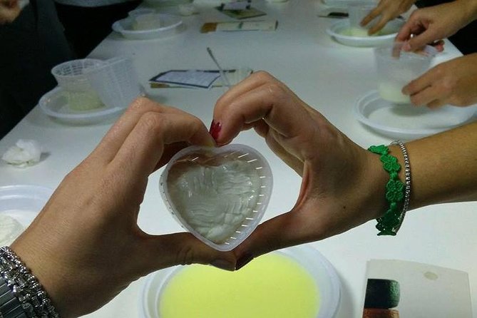 Cheesemaker for a day & visit to the dairy - Salt in brine, ricotta time, and why seasoning is its own chapter