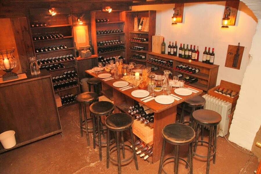 Cologne-Nippes: Gourmet wine tasting with cheese platter - Price and value: $76 for wine, pairing, and a guide—does it hold up?