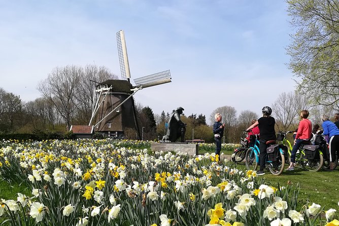 Countryside Bike Tour from Amsterdam: Cheese, Clogs & a Windmill - Irene Hoeve cheese and clog farm: tasting and craft you can actually picture