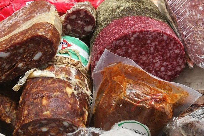 DISCOVER SORRENTO, food &Walking tour . Lemons-cheese&olive oil - Bruschetta, Salami, Vegetables, and the Wine Pairing