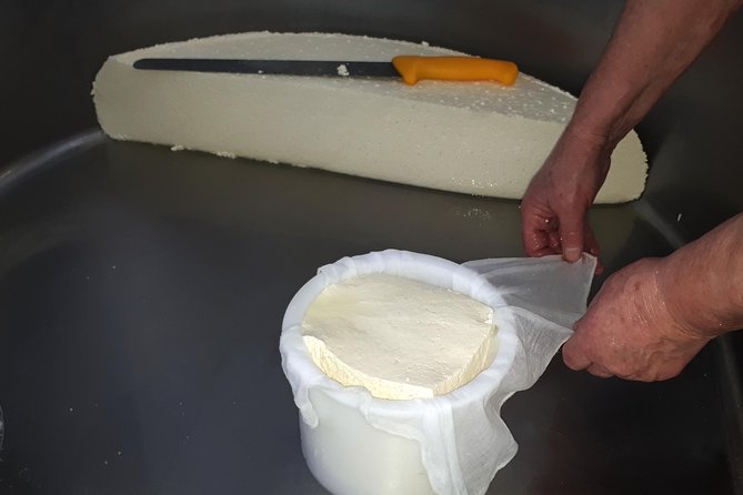 Discover the Art of Idiazabal Cheese in the Basque Country - Basque Highlands by 9:00 a.m.: Segura village first