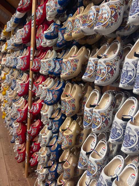 Dutch Countryside: , windmills, Villages, Cheese & Clogs - Volendam Harbor: Fishing Village Vibes and Practical Free Time