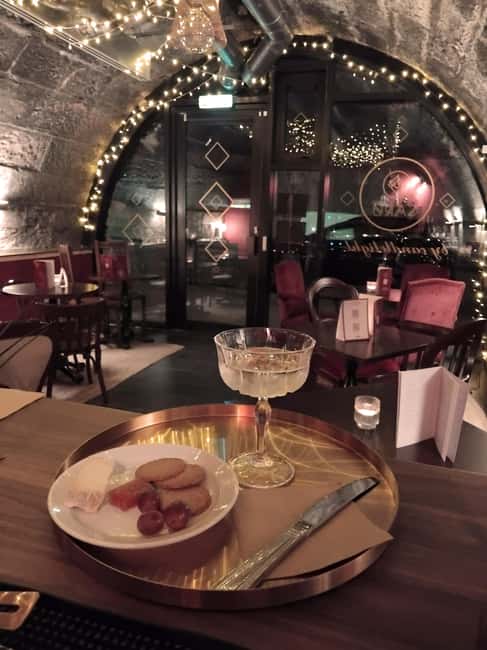 Edinburgh: English Wine and Scottish Cheese Tasting - Key Things You’ll Notice in This Edinburgh Wine and Cheese Tasting