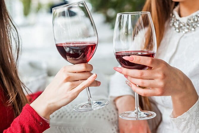 Experience Chianti & Cheese w/ 3 wineries & dairy visit—max 8 pp - Lunch at the Last Stop: Why That Timing Is a Smart Choice