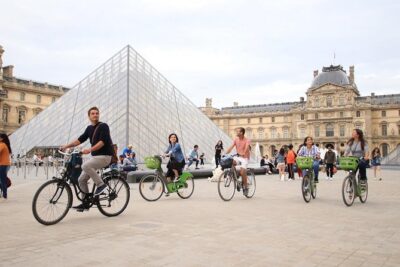 First Day Bike Tour, Top Sights, hidden gems, Wine&Cheese picnic - Louvre time without the full museum commitment