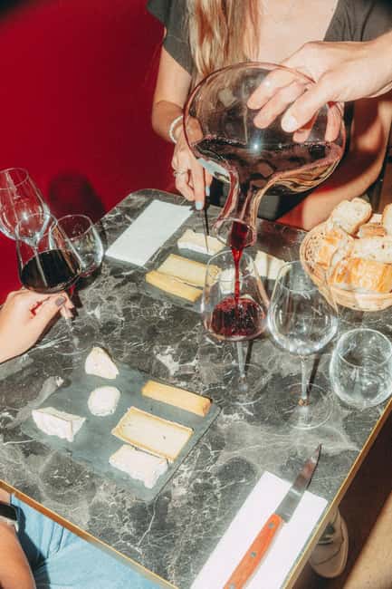 French wine & Champagne & cheese tasting - back on GYG! - The cheese pairing: 6 artisan cheeses plus baguette that actually helps