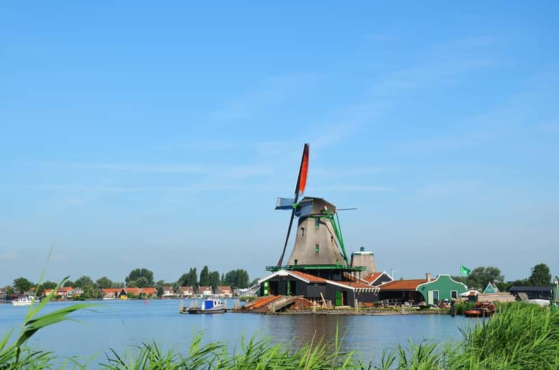 From Amsterdam: Volendam and Zaanse Schans Tour with Cheese - Cheese on an Old Farm: Learn, Then Taste