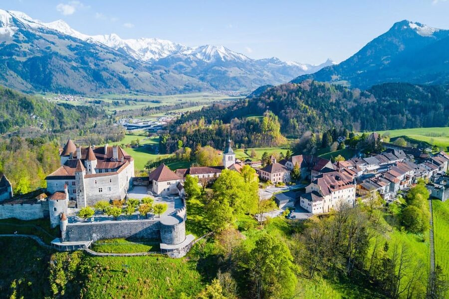 From Geneva: Gruyeres Castle, Cheese, Chocolate & Montreux - La Maison du Gruyère: cheese tasting time that doesn’t drag