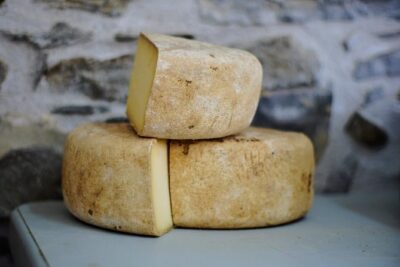 Gouda Private Walking Tour: History, Architecture & Cheese - De Goudse Waag: the cheese weighing-house museum stop
