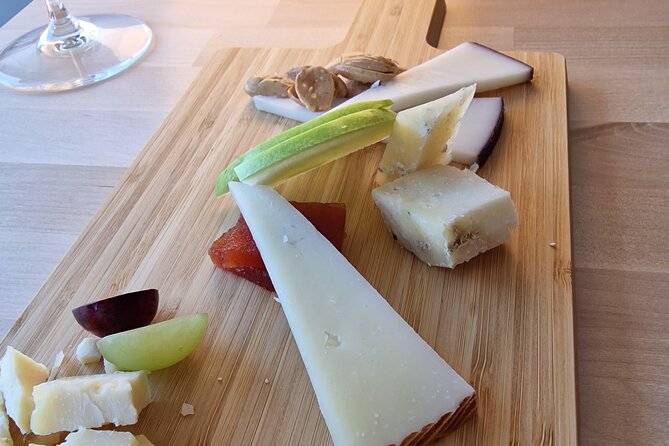 Gourmet Experience: Tasting of Spanish Cheese and Exclusive Wines - Key Takeaways Before You Go