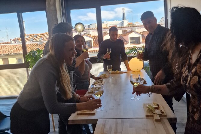 Gourmet Experience: Tasting of Spanish Cheese and Exclusive Wines - Wine Pairings That Teach You How to Taste