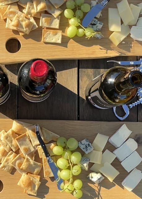Groningen: Evening Cheese and Wine cruise - Cheese, wine, and the open-bar rhythm (without turning it into a party scene)