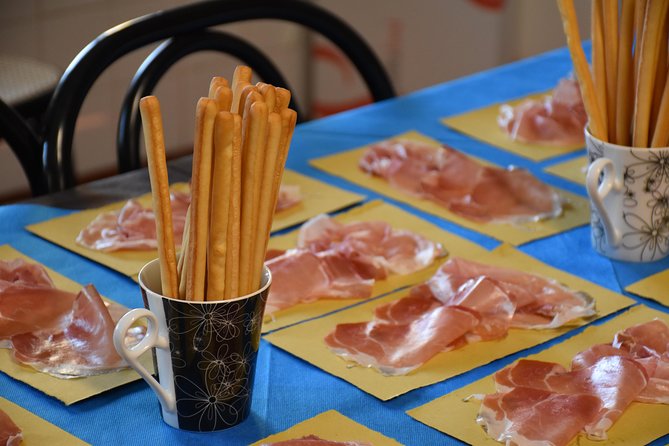 Guided group tour TastyBus: Parmesan Cheese and Parma Ham - Traditional Balsamic Vinegar (DOP): Why Age Creates Aroma, Not Just Sourness