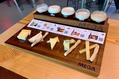 Guided Visit to the Estrella Galicia Museum with Cheese Pairing - Pull and perfect service: the tasting room has a purpose