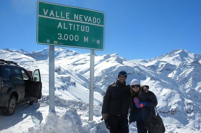 Half Day Private Trip to Valle Nevado with Cheese and Wine Carbon Neutral trip - Plaza de los Pumas: the relaxed wine-and-cheese moment with wildlife odds