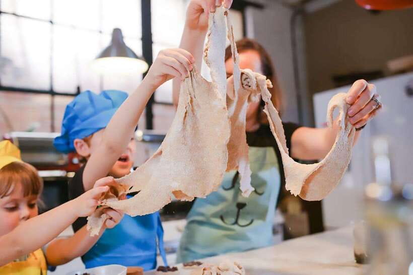 Hong Kong DIY Baking Workshop - Hokkaido Baked Cheese Tart - Assist without babysitting: staff support in a no-live-instructor format
