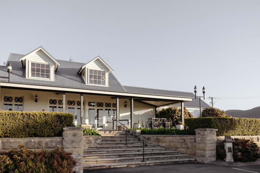 Hunter Valley: Wine Tour with 2-Course Lunch, Choc & Cheese - Lunch at voco™ Kirkton Park Hotel: Two Courses, Wine Pairing Included