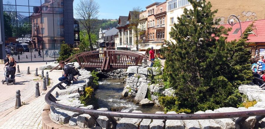 Krakow: Zakopane, Funicular, Cheese, and Highland Day Trip - Zakopane free time: smart ways to use your hours